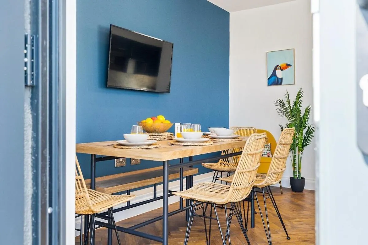3 Bedroom Flat With Sea View And Roof Terrace Brighton